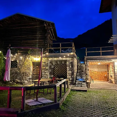 Conte Moro, Ospitalità In Vanoi Chalet