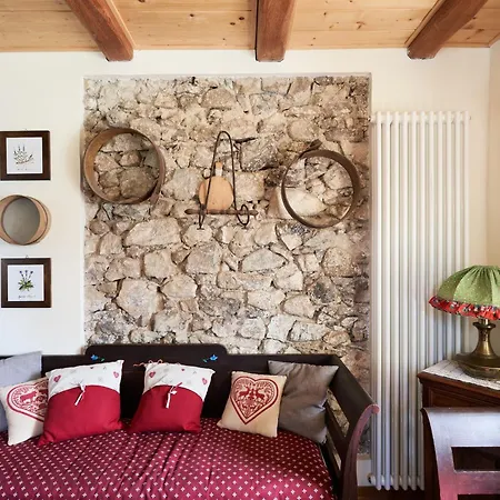 Chalet Conte Moro, Ospitalità In Vanoi *