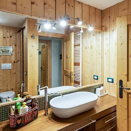 Chalet Conte Moro, Ospitalità In Vanoi *